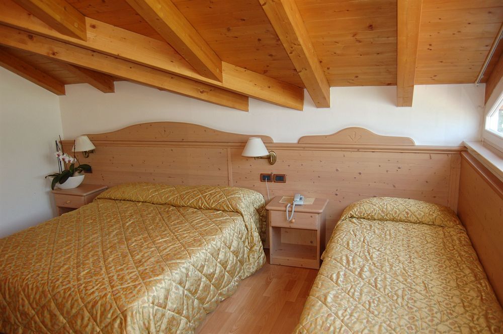 Hotel Sant'Ilario โรเวเรโต ภายนอก รูปภาพ