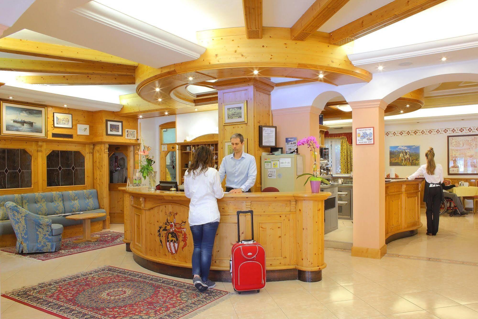 Hotel Sant'Ilario โรเวเรโต ภายนอก รูปภาพ