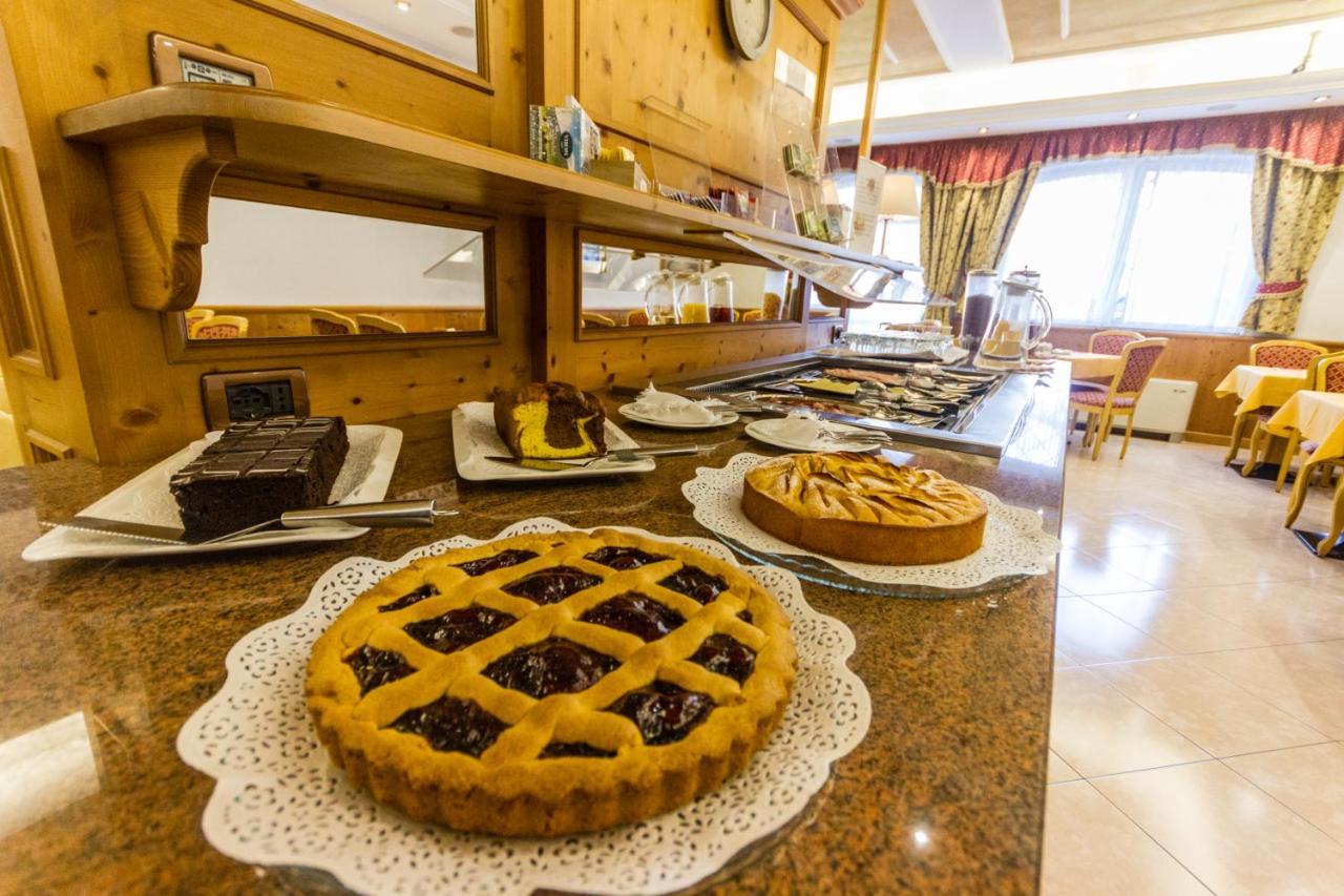 Hotel Sant'Ilario โรเวเรโต ภายนอก รูปภาพ