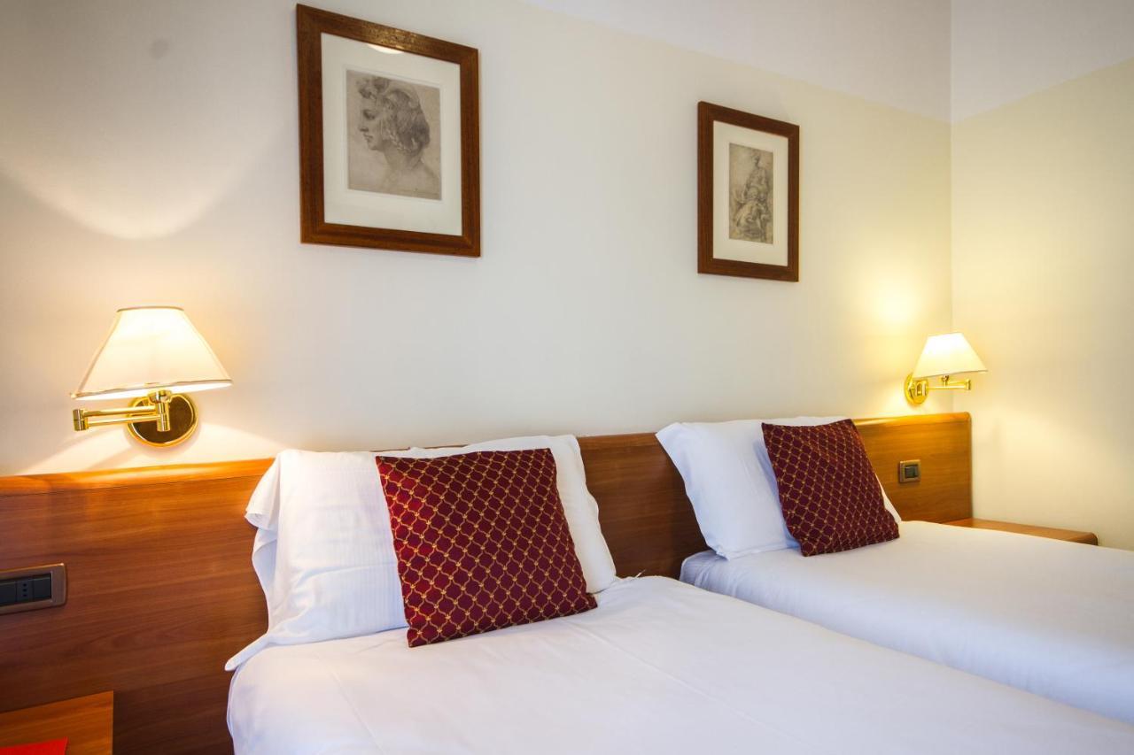 Hotel Sant'Ilario โรเวเรโต ภายนอก รูปภาพ