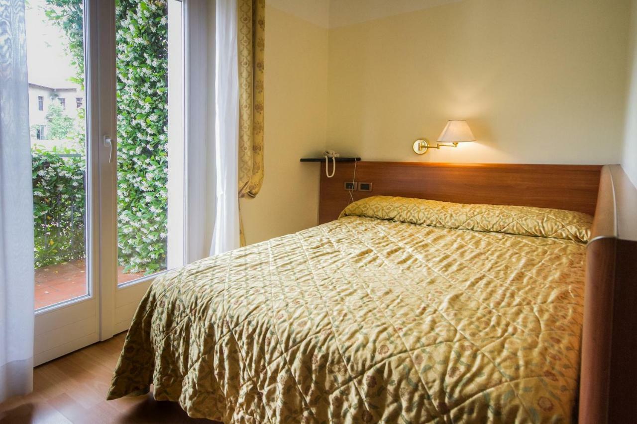Hotel Sant'Ilario โรเวเรโต ภายนอก รูปภาพ